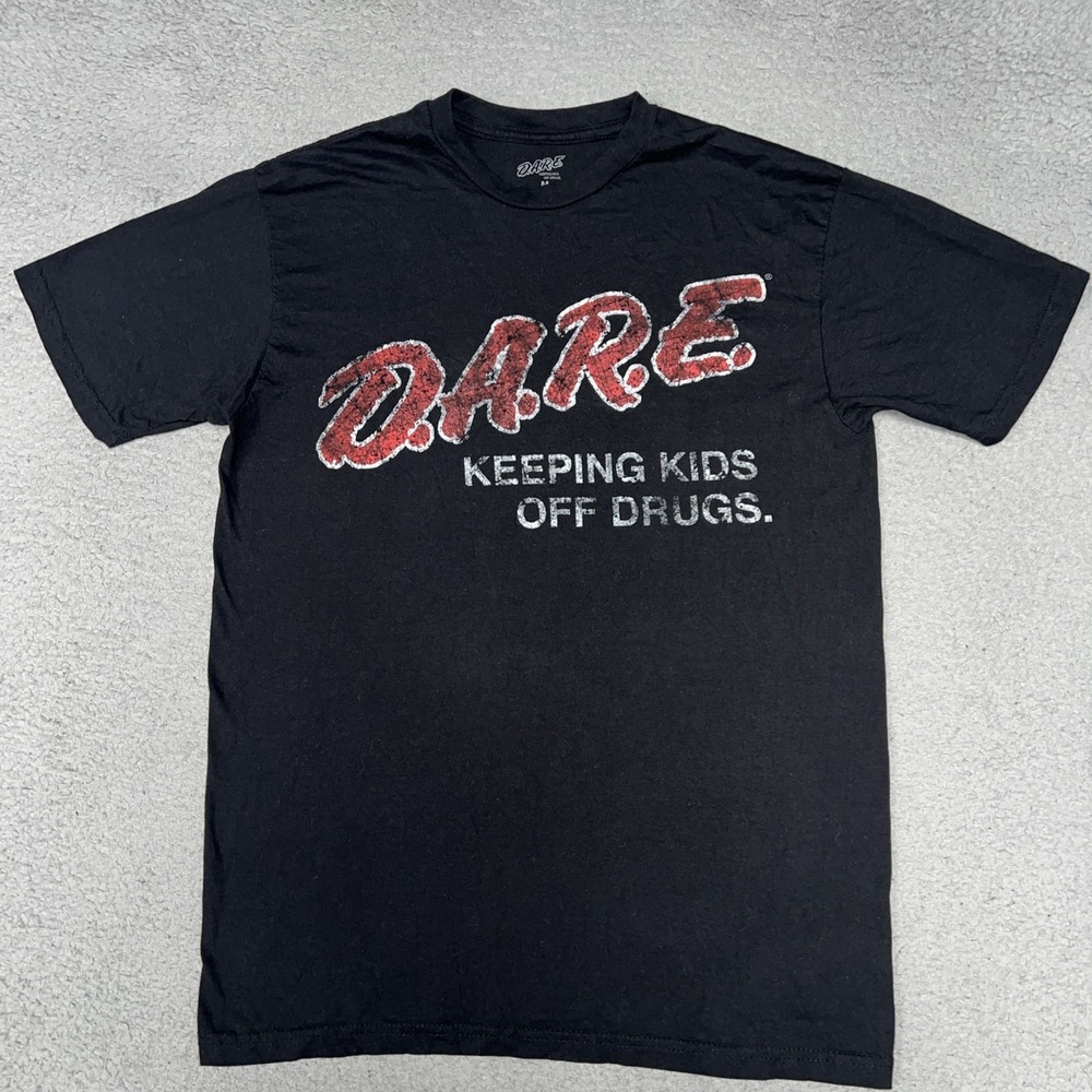 VTG D.A.R.E. Keeping Kids Off Drugs T Shirt Men Sz M Black Distress Logo Tee 90s